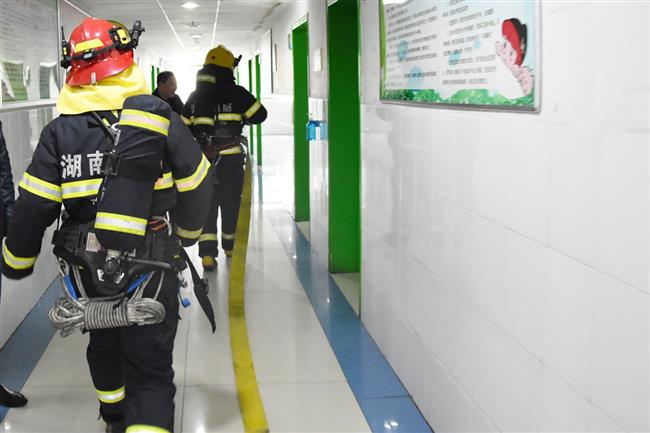 隆回县妇幼保健院开展消防应急演练活动1